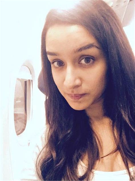 21 No Makeup Selfies - Bollywood Celebrities Instagramming Their Selfies With No Makeup