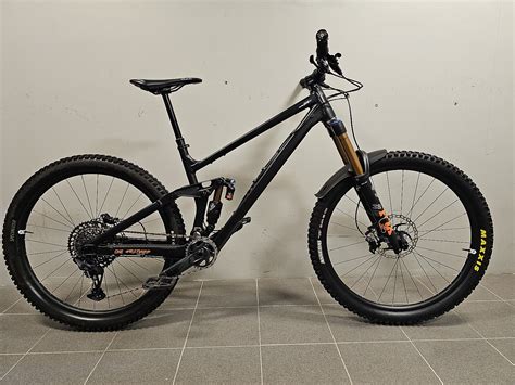 Raaw Madonna V2 2 Large Bikemarkt MTB News De