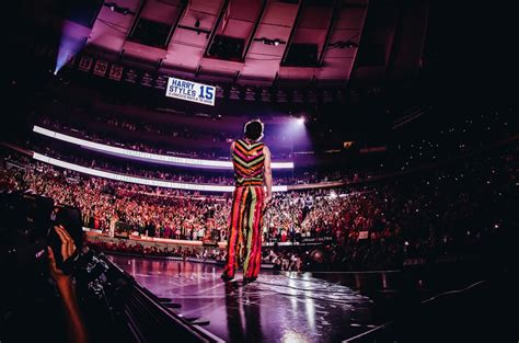 Harry Styles Banner Raised To Msg Rafters For 15 Show Run Watch