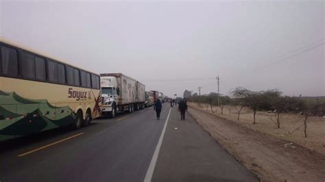 Ica Pobladores Bloquean Vía Por Falta De Agua Rpp Noticias