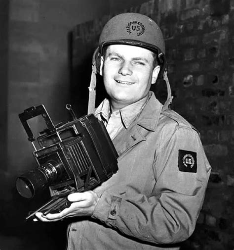 War Correspondent WW2 | A Military Photo & Video Website