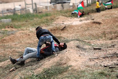 Un V Deo Muestra C Mo Un Palestino Muere Por Un Tiro En La Espalda De