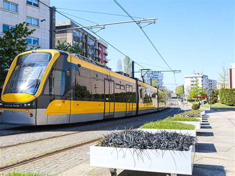 Metro do Porto reforça serviço até segunda feira para os Dias nas