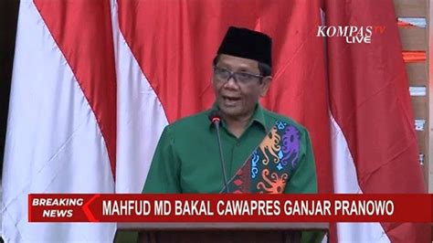 Mahfud MD Pakai Batik Motif Kalalawit Hijau Saat Deklarasi Asosiasikan