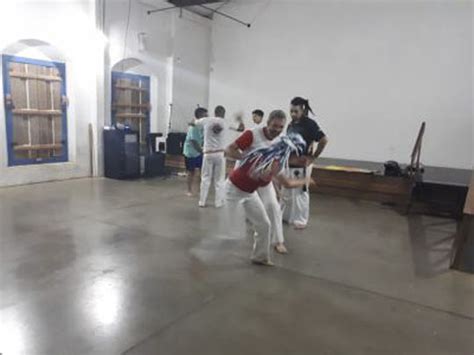 Oferece Aulas De Capoeira Gratuitas Jornal Novametr Pole