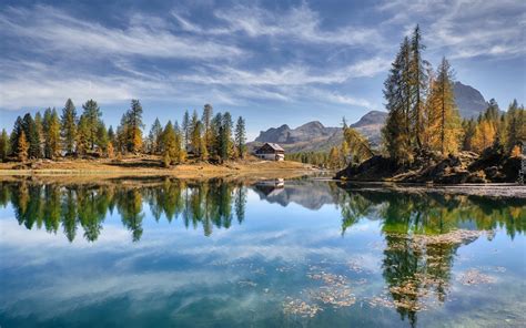 Schronisko Nad Jeziorem Federa We W Oskich Dolomitach