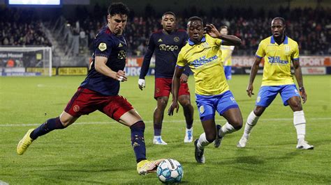 Edson Álvarez Y Jorge Sánchez Fueron Titulares En La Goleada Del Ajax Por 1 4 En La Eredivisie