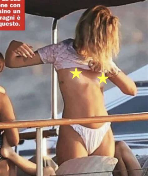 Topless Di Chiara Ferragni Foto Di Chi Dago Fotogallery