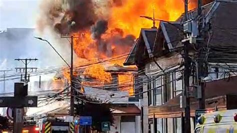 Aumentan a cuatro los fallecidos por incendio que destruyó locales