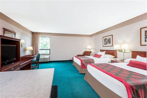 Ramada by Wyndham Strasburg Dover | Strasburg, OH Hotels