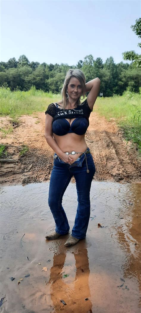 MILF On The Farm Nudes Milf NUDE PICS ORG