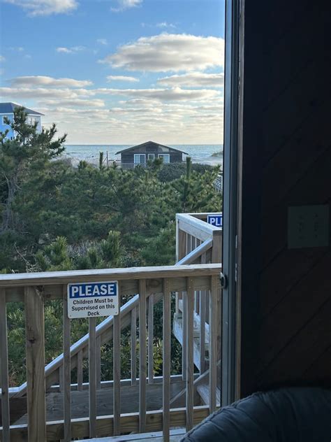 Five Star Oceanside Bliss, Views, one min to beach - Houses for Rent in ...