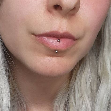 The Complete Guide To Getting A Vertical Labret Piercing Off