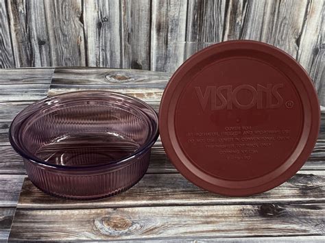 Visions By Corning 1 Pint Cranberry Ribbed Cookware Bowl With Plastic