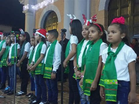 El Encendido De La Navidad En La Plaza Bol Var Una Tradici N Que