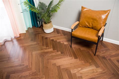 New Design Engineered Herringbone Parquet Flooring Black Walnut Wooden Flooring China Floor