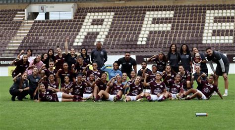 Guerreirinhas goleiam e carimbam classificação para a semifinal do