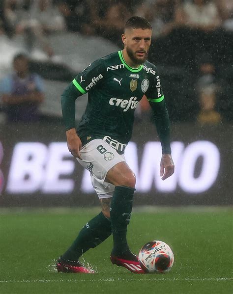 Confira a provável escalação do Palmeiras para enfrentar a Ferroviária