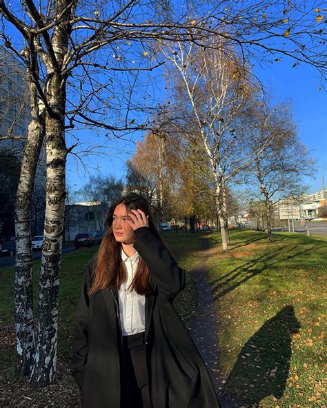 Nghe tin em gái hot girl của thủ môn Đặng Văn Lâm đến chơi Văn Toàn chưa kịp chải chuốt đã chạy