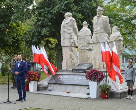 Miejskie Obchody Dnia Sybiraka S U Ba Wi Zienna