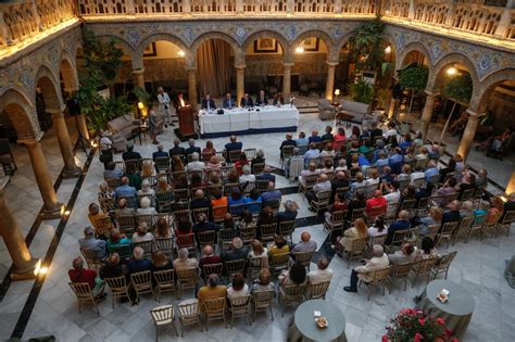 Fiambrera de plata del Ateneo de Córdoba a Fundación Cajasol