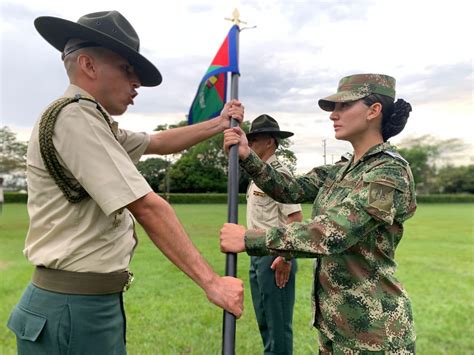 Mujer Militar Ejército Nacional de Colombia