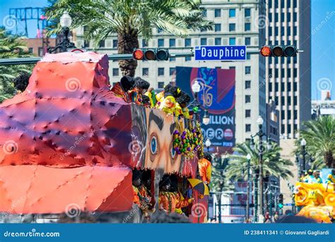 Nueva Orleans La Feb 9 2016 Carrozas De Carnaval En El Desfile De