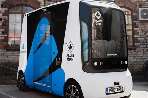 Autonomiczny Minibus Wozi Pasa Er W W Tallinie