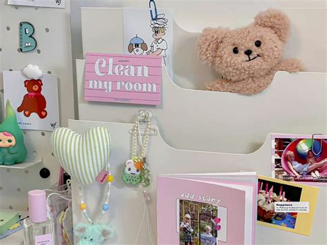 There Is A Teddy Bear In The Corner Of This Room With Other Items On