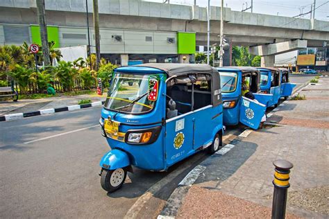 pilihan transportasi umum terbaik  keliling jakarta