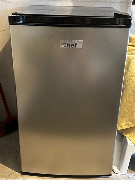 Master Chef Full Half Size Fridge Refrigerators Hamilton Kijiji