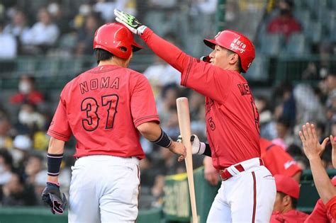 写真：【広島】国内fa権行使・西川龍馬に野間峻祥「一緒にやってきて、さみしい気持ちはあるが」 東スポweb