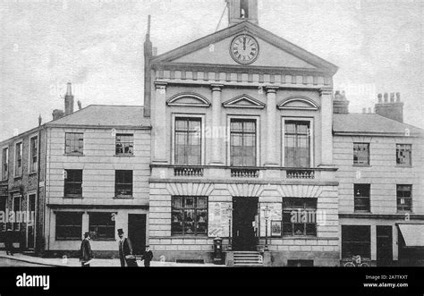 Town Hall Luton 1906 Stock Photo Alamy