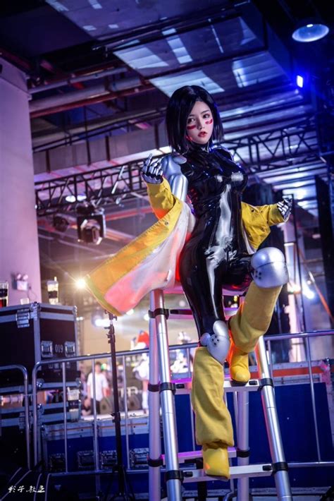 Alita: Battle Angel cosplay by Sixtu622 - Rotten Usagi