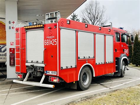 MARKI Pożar paliwa w zbiorniku ciężarówki Szybka pomoc strażaków