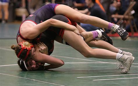 Nj Girls Wrestling Somervilles Valarie Maldonado Wins Eb Tournament