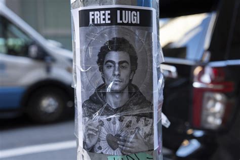 Luigi Mangione's Viral Photo: What The Experts REALLY Think Image 8