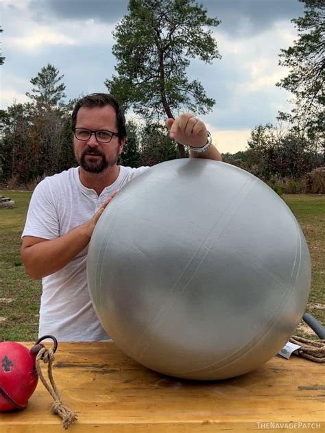 Diy Jumbo Jingle Bell Giant Christmas Ornaments Christmas