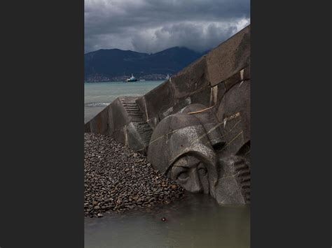 Montagne Entre La Mer Noire Et La Mer Caspienne Meteor