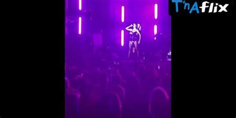 Tove Lo Breasts Scene In Tove Lo Gets Nude Breast Gropped By Her Friend Fletcher At La Pride