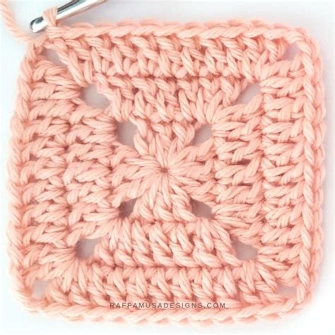 Crochet A Seamless Solid Granny Square Free Pattern Tutorial