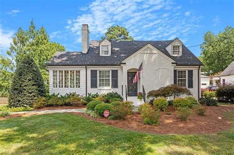 2114 Buckingham Rd Raleigh Nc 27607 Mls 2114360 Redfin