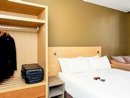 Hotel ibis budget Melbourne CBD, Melbourne, Australia - Lowest Rate ...