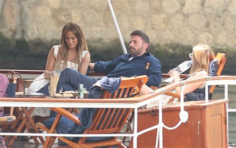 Photo Ben Affleck Et Sa Femme Jennifer Affleck Lopez Font Une