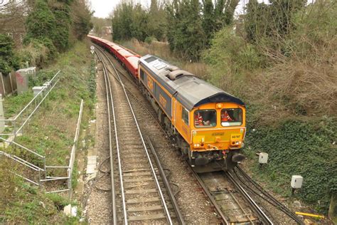 66787 Charlton GB Railfreight Class 66 No 66787 Arrives Flickr