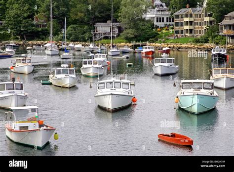 Perkins Cove Ogunquit Maine fishing boats Stock Photo - Alamy