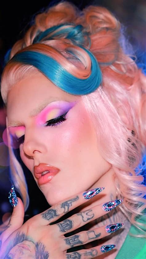 Jeffree Star Cosmeticsさんのインスタグラム動画 Jeffree Star Cosmeticsinstagram「category Is 🍭 Cotton