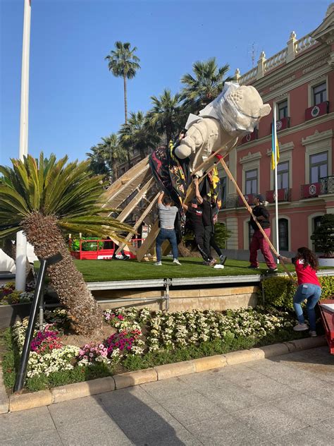 Monumento A Las Fiestas De Primavera De Murcia Matiss Creacci N