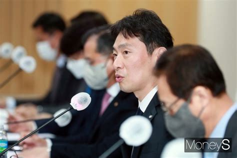 머니s포토 이복현 보험사 자체적 부동산 Pf와 해외 대체투자 대한 심사·사후관리 부탁드려 네이트 뉴스