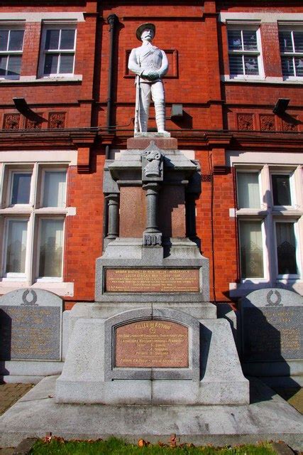 Earlestown War Memorial © Steve Daniels Cc By Sa20 Geograph